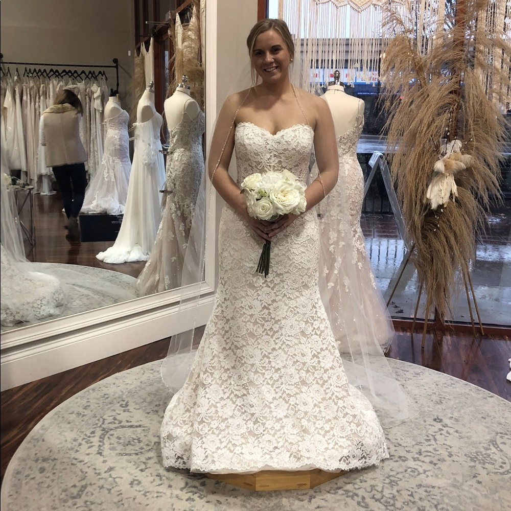 Unworn & Unaltered Wedding Gown